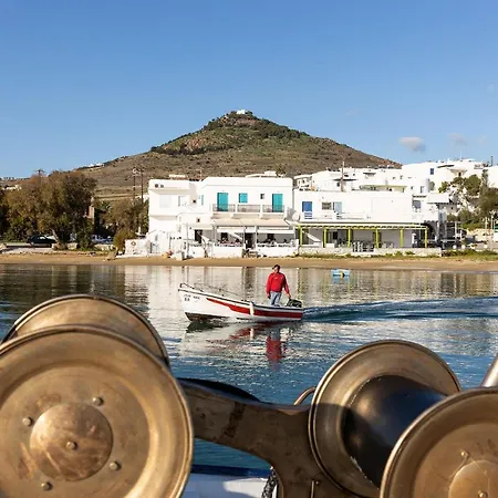 Casa Nileas For Cycladic Summer Living Right On The Bay And Beach! Piso Livadi