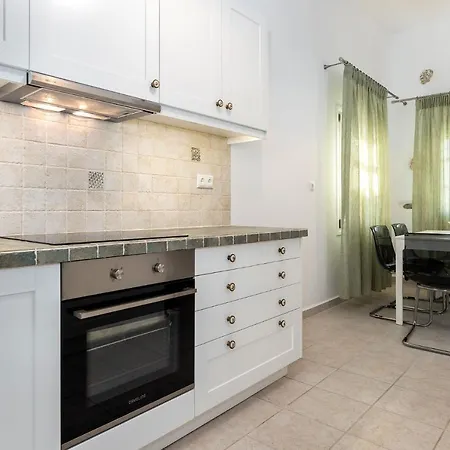 Casa Nileas For Cycladic Summer Living Right On The Bay And Beach! * Piso Livadi