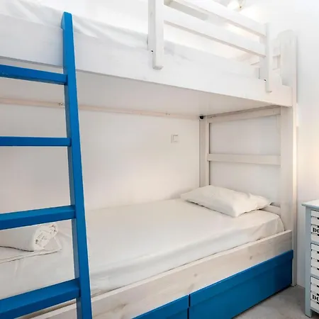 Casa Nileas For Cycladic Summer Living Right On The Bay And Beach! * Piso Livadi