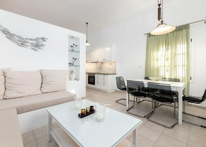 Casa vacanze Casa Nileas For Cycladic Summer Living Right On The Bay And Beach!